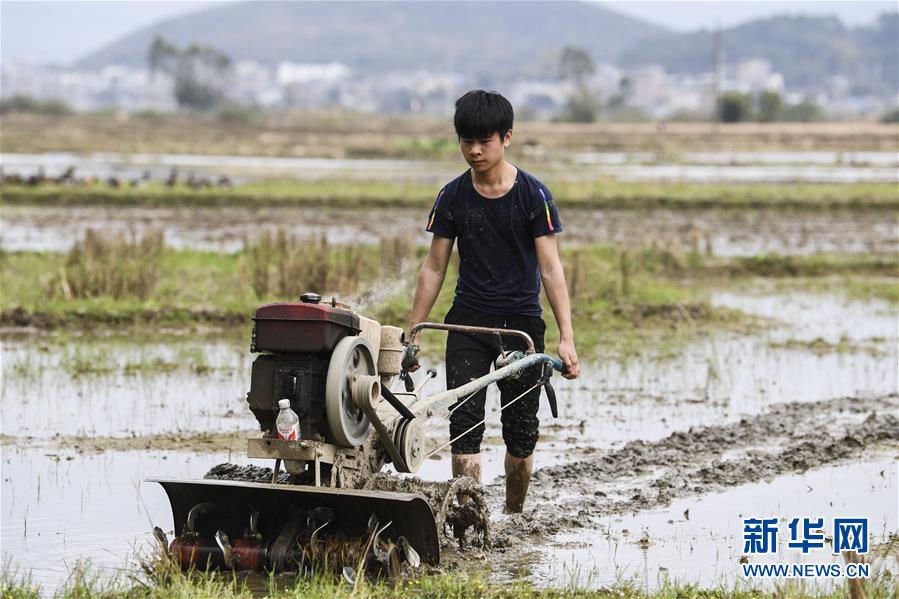 （圖文互動(dòng)）（1）&ldquo;早一天復(fù)工，損失就少一點(diǎn)&rdquo;&mdash;&mdash;廣西以精準(zhǔn)防控推動(dòng)復(fù)工復(fù)產(chǎn)一線見(jiàn)聞