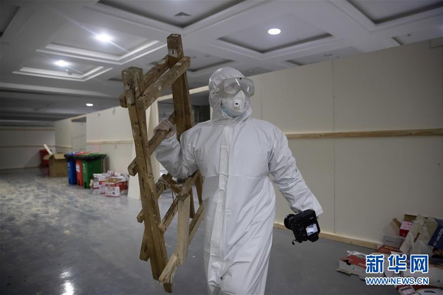 （一線抗疫群英譜&middot;特稿&middot;圖文互動）（5）不畏艱險，深入一線&mdash;&mdash;&ldquo;武漢保衛(wèi)戰(zhàn)&rdquo;一線新聞工作者素描