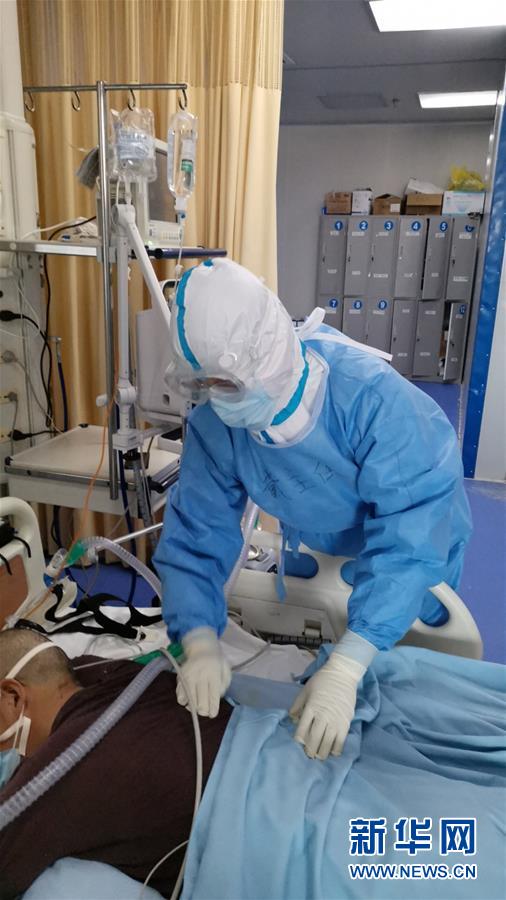 （一線抗疫群英譜&middot;圖文互動）（2）&ldquo;從高原奔赴平原，我們傾囊相助&rdquo;&mdash;&mdash;青海援湖北醫(yī)療隊(duì)女醫(yī)生戴春的故事 