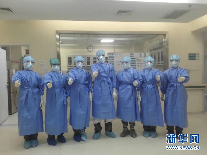 （在習近平新時代中國特色社會主義思想指引下&mdash;&mdash;新時代新作為新篇章&middot;習近平總書記關切事&middot;圖文互動）（9）口罩擋不住你的美&mdash;&mdash;戰(zhàn)&ldquo;疫&rdquo;一線巾幗掠影