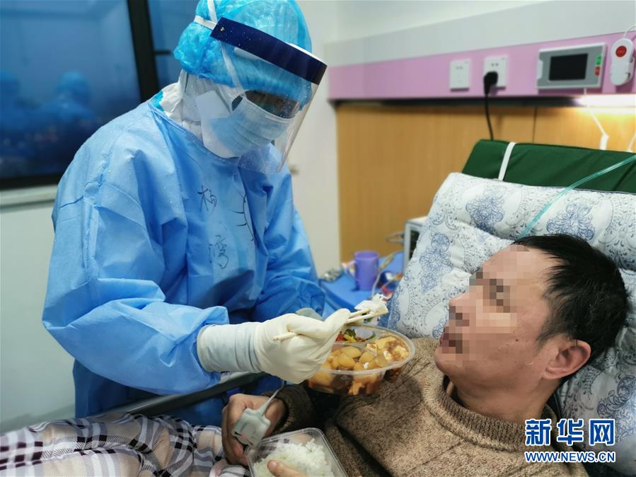 （一線(xiàn)抗疫群英譜&middot;圖文互動(dòng)）（3）&ldquo;我們，撐得起！&rdquo;&mdash;&mdash;軍隊(duì)支援湖北醫(yī)療隊(duì)年輕醫(yī)務(wù)工作者的青春宣言