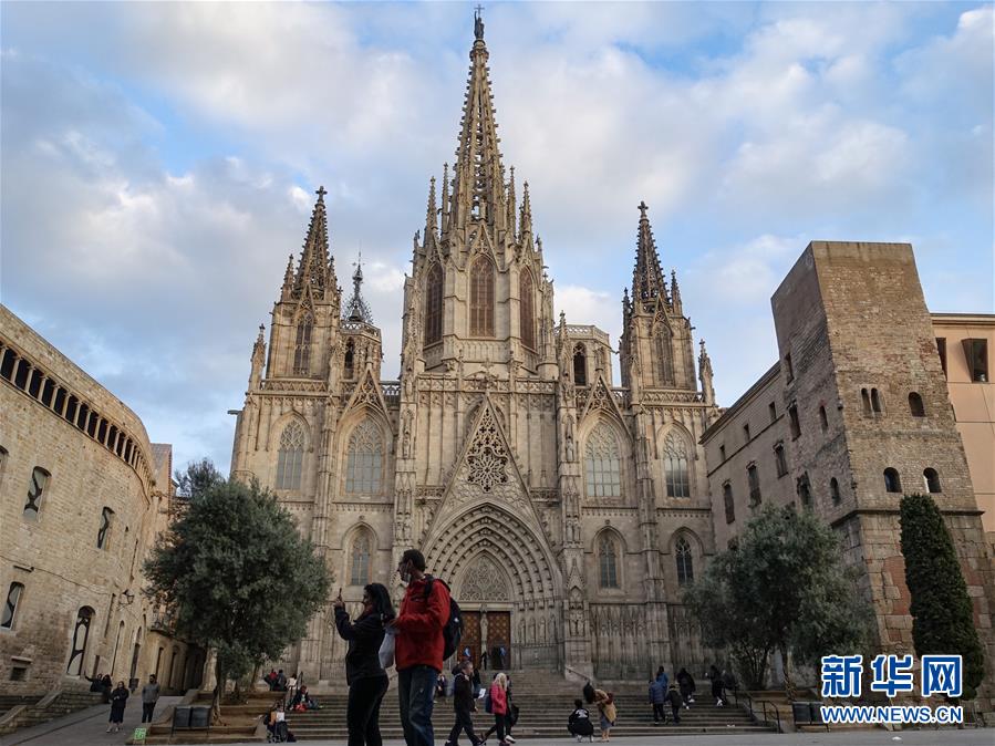 （國(guó)際疫情）（1）西班牙首相宣布全國(guó)實(shí)施&ldquo;封城&rdquo;措施