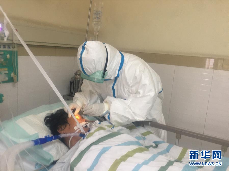 （一線抗疫群英譜&middot;圖文互動(dòng)）（1）&ldquo;盡己所能守護(hù)生命&rdquo;&mdash;&mdash;廣東江門(mén)&ldquo;90后&rdquo;新婚夫妻齊赴戰(zhàn)&ldquo;疫&rdquo;一線