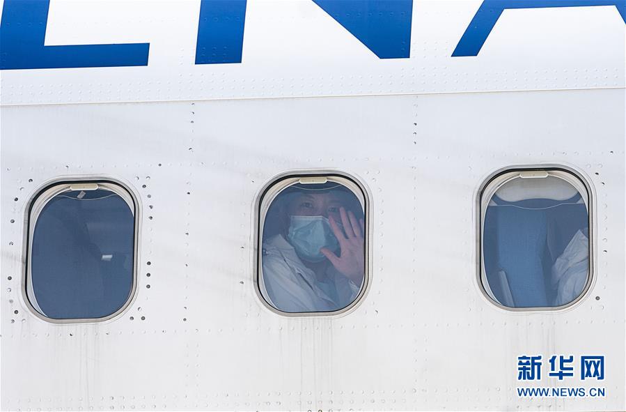 （新華全媒頭條&middot;圖文互動）（7）最美逆行者，武漢永遠(yuǎn)記得你！&mdash;&mdash;首批援鄂醫(yī)療隊返程紀(jì)實