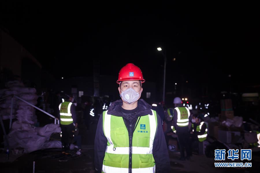 （一線抗疫群英譜&middot;圖文互動）（5）羅文浩：&ldquo;女兒，你的名字里有溫暖，有榮光！&rdquo;