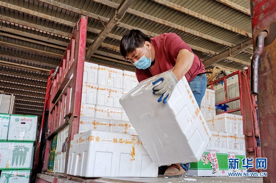 （聚焦復工復產(chǎn)&middot;圖文互動）（4）河南：撤卡不撤防 復工復產(chǎn)忙