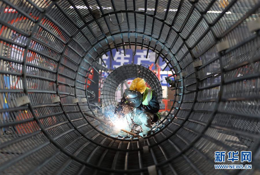 （中國(guó)經(jīng)濟(jì)新觀(guān)察&middot;圖文互動(dòng)）（3）重大投資項(xiàng)目開(kāi)復(fù)工提速 吹響中國(guó)經(jīng)濟(jì)復(fù)蘇&ldquo;沖鋒號(hào)&rdquo;