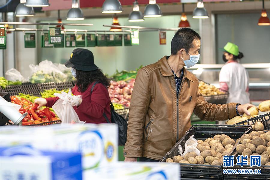 （新華全媒頭條&middot;圖文互動(dòng)）（10）在艱難中重啟 在陣痛中復(fù)蘇&mdash;&mdash;湖北推動(dòng)安全有序復(fù)工復(fù)產(chǎn)掃描