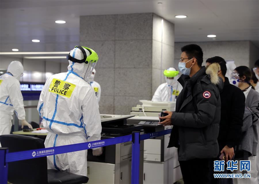 （聚焦疫情防控&middot;圖文互動(dòng)）（3）用青春筑牢防疫&ldquo;長城&rdquo;&mdash;&mdash;上海青年突擊隊(duì)嚴(yán)守浦東國際機(jī)場第一線