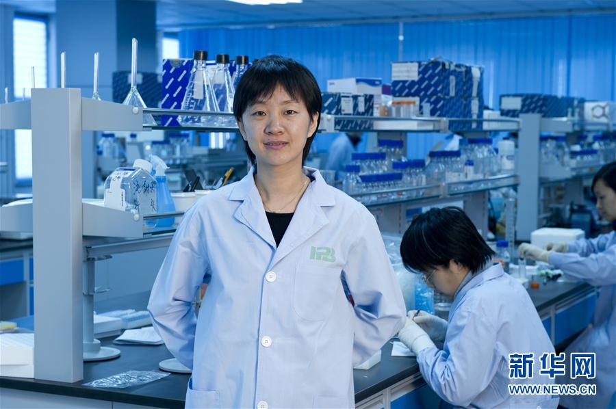 （習(xí)近平致敬的戰(zhàn)&ldquo;疫&rdquo;英雄&middot;科技工作者篇&middot;圖文互動）（1）他們，爭分奪秒與病魔較量