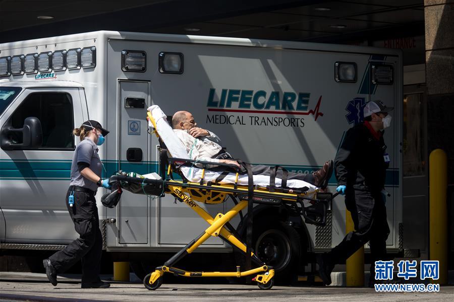  （新華全媒頭條&middot;圖文互動）（5）白衣執(zhí)甲為蒼生&mdash;&mdash;全球抗疫戰(zhàn)場醫(yī)護人員群像