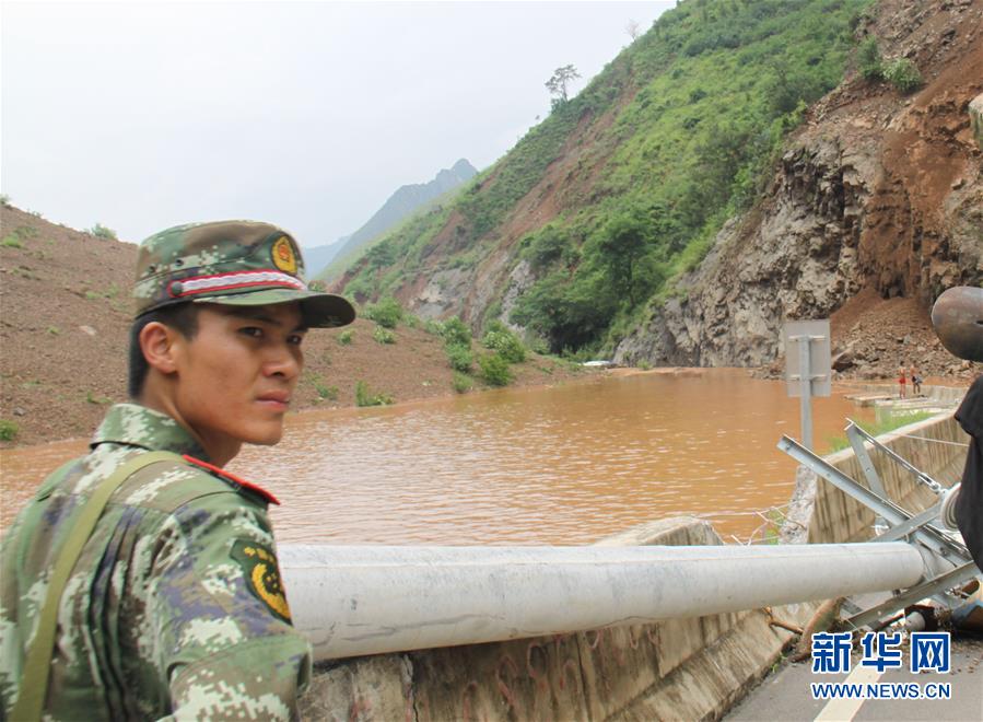 （為了民族復(fù)興&middot;英雄烈士譜&middot;圖文互動）謝樵：為救援泅渡堰塞湖，犧牲時只有24歲