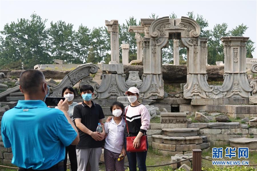 （社會）（4）北京：&ldquo;五一&rdquo;假期旅游接待總?cè)藬?shù)463.3萬人次