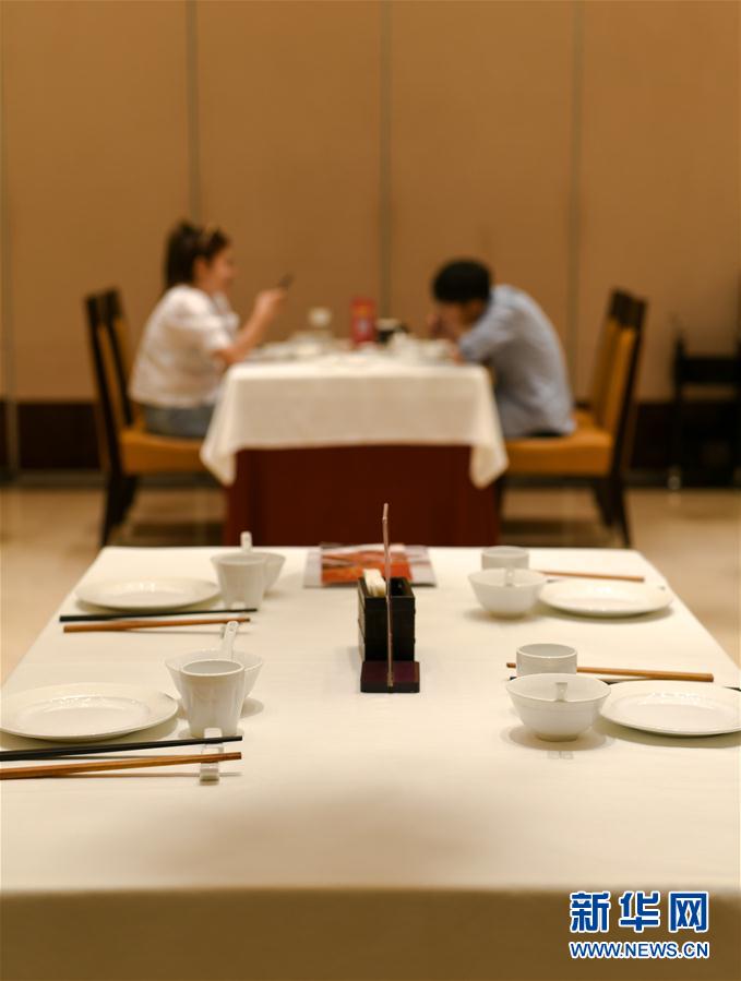 （新華全媒頭條&middot;圖文互動）（9）人氣回暖 消費復蘇 健康出行&mdash;&mdash;加長版&ldquo;五一&rdquo;假期觀察 