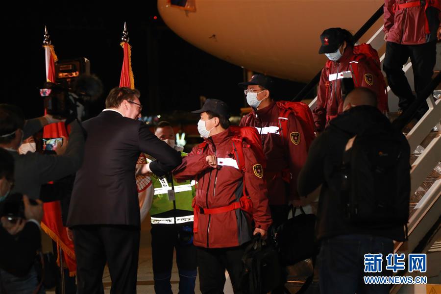 （新華全媒頭條&middot;圖文互動(dòng)）（23）風(fēng)雨無(wú)阻向前進(jìn)&mdash;&mdash;寫(xiě)在全國(guó)疫情防控阻擊戰(zhàn)取得重大戰(zhàn)略成果之際