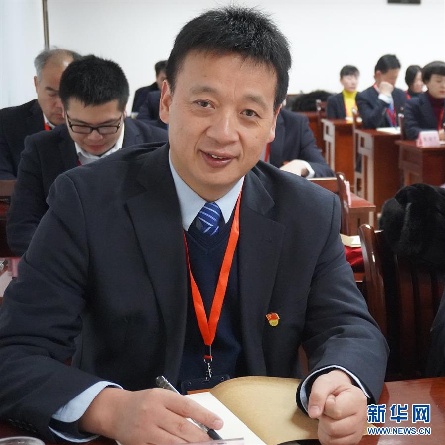 （新華全媒頭條&middot;圖文互動(dòng)）（26）風(fēng)雨無(wú)阻向前進(jìn)&mdash;&mdash;寫(xiě)在全國(guó)疫情防控阻擊戰(zhàn)取得重大戰(zhàn)略成果之際