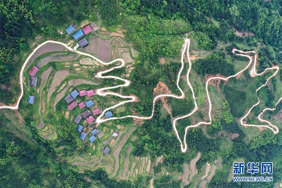 (新華全媒頭條·兩會(huì)特別報(bào)道·圖文互動(dòng))(2)從取得決定性成就到奪取全面勝利——從全國(guó)兩會(huì)看決戰(zhàn)決勝脫貧攻堅(jiān)