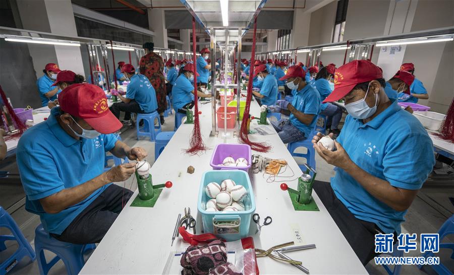 （新華全媒頭條&middot;兩會精神看落實&middot;圖文互動）（7）培育新機 開辟新局&mdash;&mdash;落實全國兩會精神激發(fā)經(jīng)濟發(fā)展新動能述評