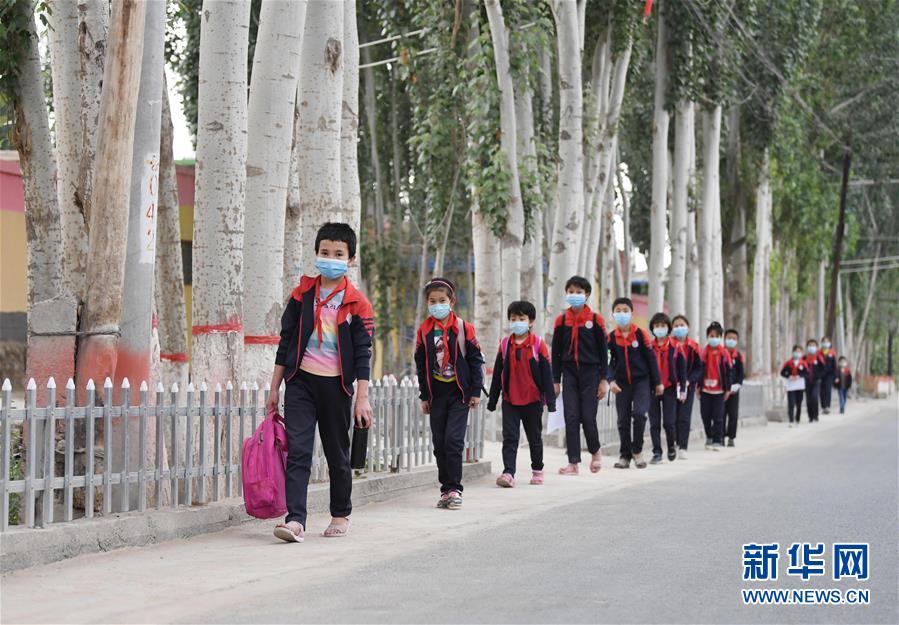 （決戰(zhàn)決勝脫貧攻堅&middot;聚焦三區(qū)三州&middot;圖文互動）（2）鄉(xiāng)村&ldquo;熱點(diǎn)&rdquo;在轉(zhuǎn)移