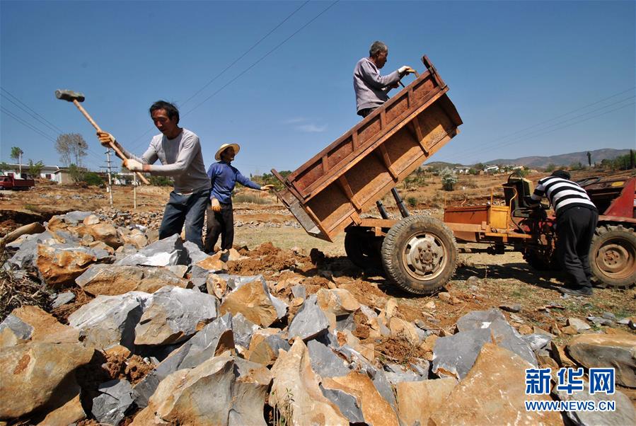 （決戰(zhàn)決勝脫貧攻堅(jiān)&middot;圖文互動(dòng)）（2）牛欄江邊&ldquo;尋水記&rdquo;