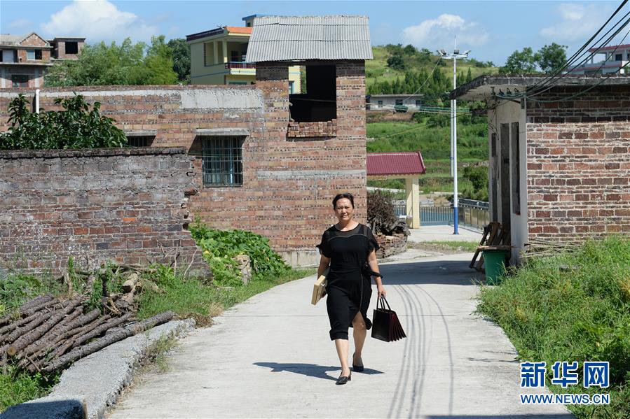 （圖文互動(dòng)）（2）湘南深山，堅(jiān)守扶貧一線的黨員之家