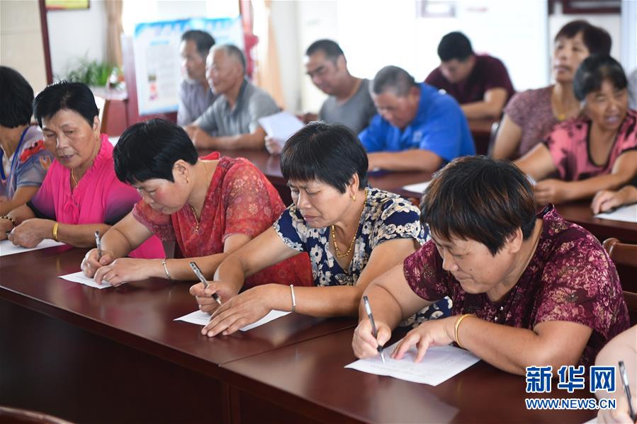 (新時代文明實踐·圖文互動)(9)文明春風入萬家——新時代文明實踐中心助推黨的創(chuàng)新理論在基層落地生根