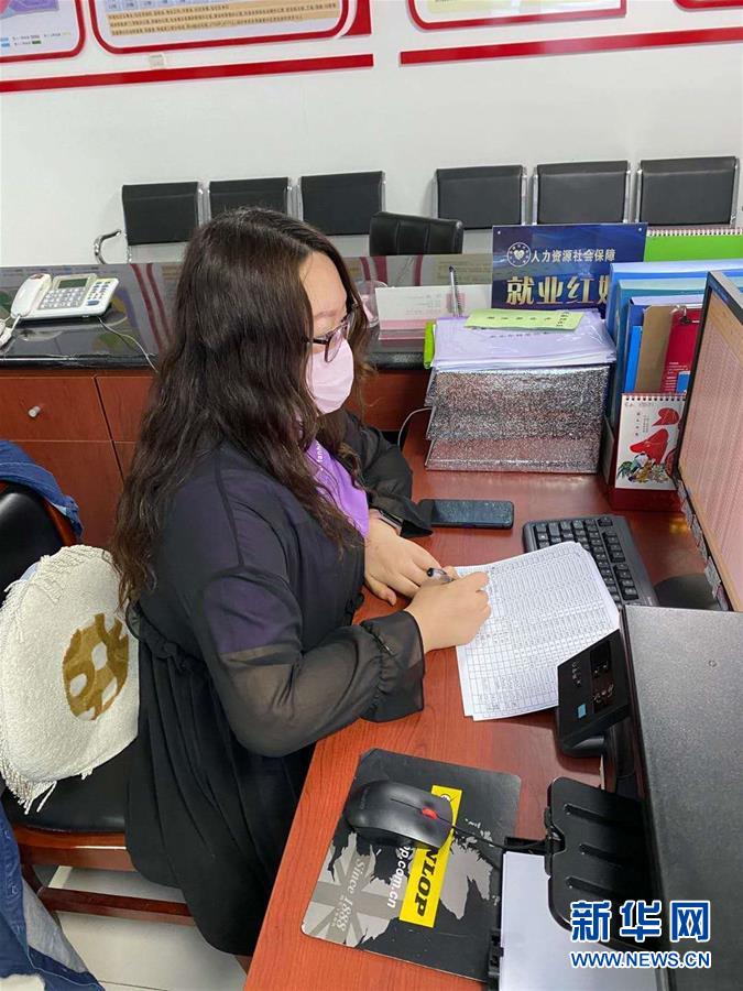 (新華網·圖文互動)(1)“就業(yè)紅娘”忙“牽線”