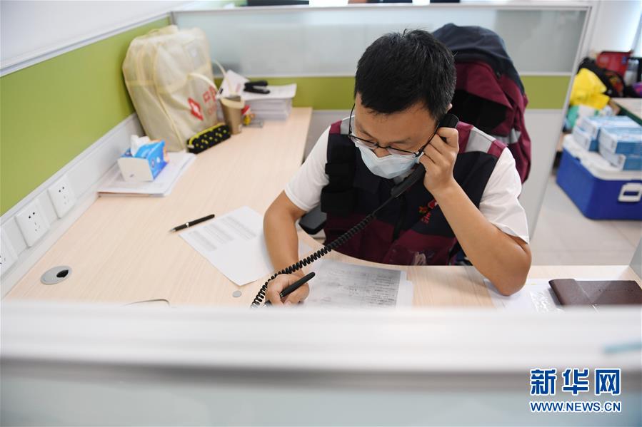 （新華全媒頭條&middot;圖文互動(dòng)）（2）首都再戰(zhàn)&ldquo;疫&rdquo;，難忘40天&mdash;&mdash;寫在北京應(yīng)急響應(yīng)級(jí)別降級(jí)之際