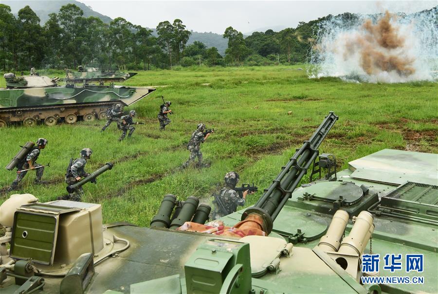 （圖文互動）（1）戰(zhàn)旗獵獵鑄忠魂&mdash;&mdash;陸軍第74集團(tuán)軍某旅&ldquo;硬骨頭六連&rdquo;鍛造全面過硬連隊紀(jì)實(shí)