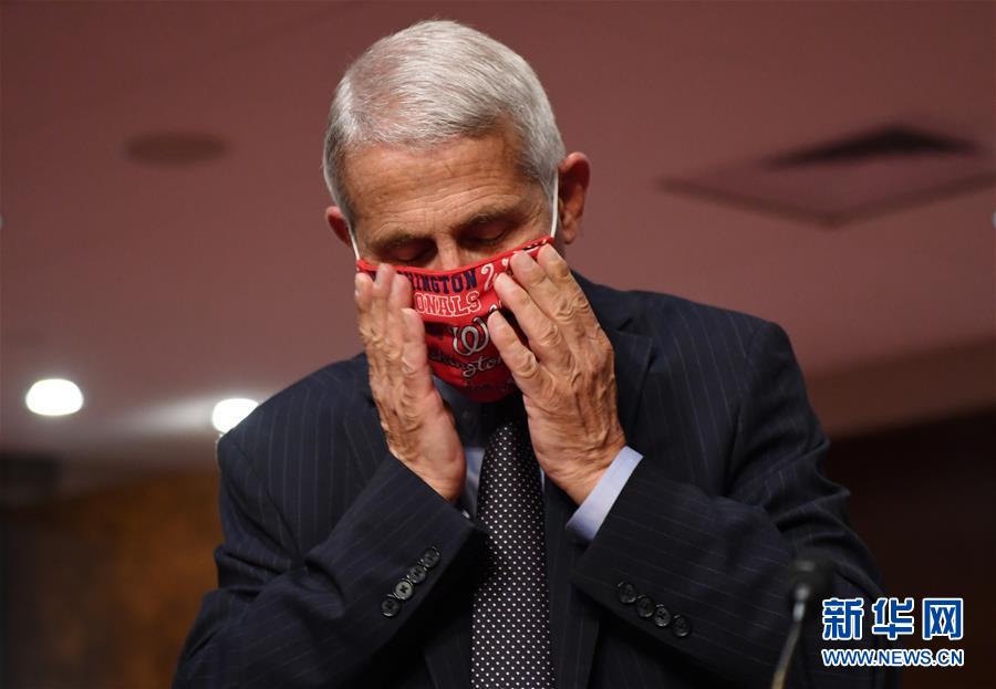 （國際&middot;圖文互動）（10）特稿：穿越寒暑 無問西東&mdash;&mdash;寫在新冠疫情構(gòu)成&ldquo;國際關(guān)注的突發(fā)公共衛(wèi)生事件&rdquo;半年之際