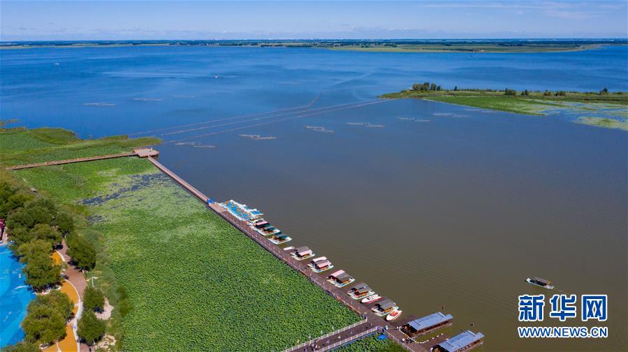 （在習(xí)近平新時(shí)代中國特色社會主義思想指引下&mdash;&mdash;新時(shí)代新作為新篇章&middot;習(xí)近平總書記關(guān)切事&middot;圖文互動）（7）綠色映底蘊(yùn)，山水見初心&mdash;&mdash;生態(tài)優(yōu)先、綠色發(fā)展持續(xù)造福群眾美好生活