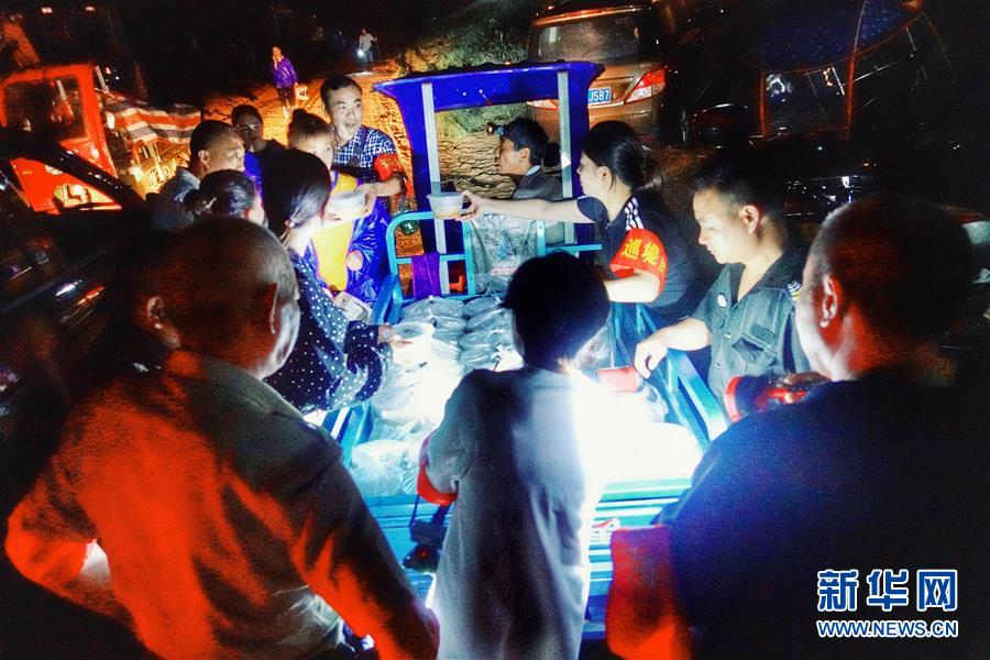 （新華全媒頭條&middot;圖文互動）（15）筑起共御水患的鋼鐵長堤&mdash;&mdash;戰(zhàn)洪一線的&ldquo;干群關系新答卷&rdquo;