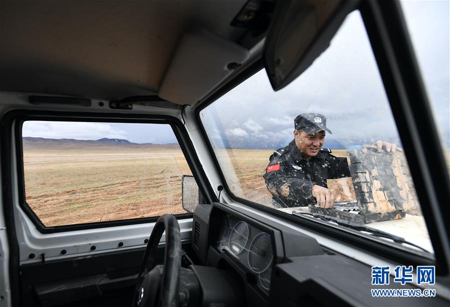 （圖文互動）（2）記者手記：可可西里，&ldquo;挪&rdquo;向&ldquo;藏羚羊大產(chǎn)房&rdquo;的14個半小時