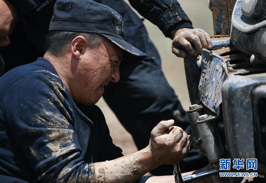 （圖文互動）（5）記者手記：可可西里，&ldquo;挪&rdquo;向&ldquo;藏羚羊大產(chǎn)房&rdquo;的14個半小時