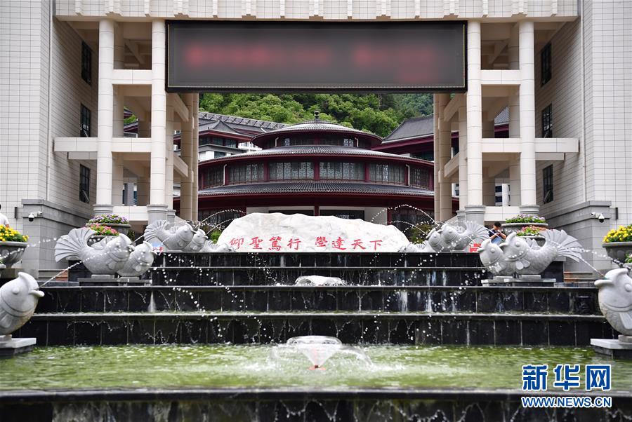 （新華視點(diǎn)&middot;圖文互動(dòng)）（3）學(xué)校建漂亮點(diǎn)本無錯(cuò)，為何這所&ldquo;豪華中學(xué)&rdquo;讓人困惑？