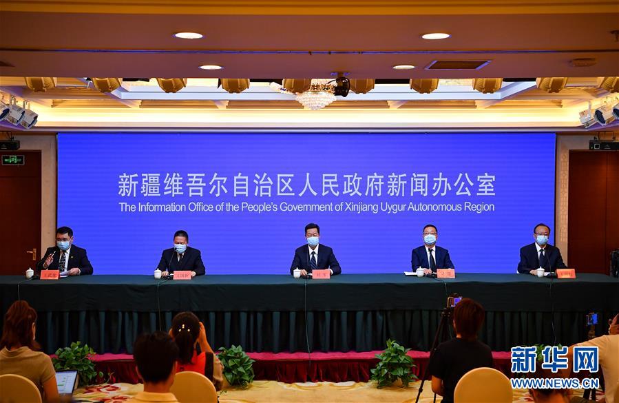 （聚焦疫情防控&middot;圖文互動(dòng)）烏魯木齊為大中專學(xué)生和特殊群體出疆開(kāi)辟&ldquo;綠色通道&rdquo;