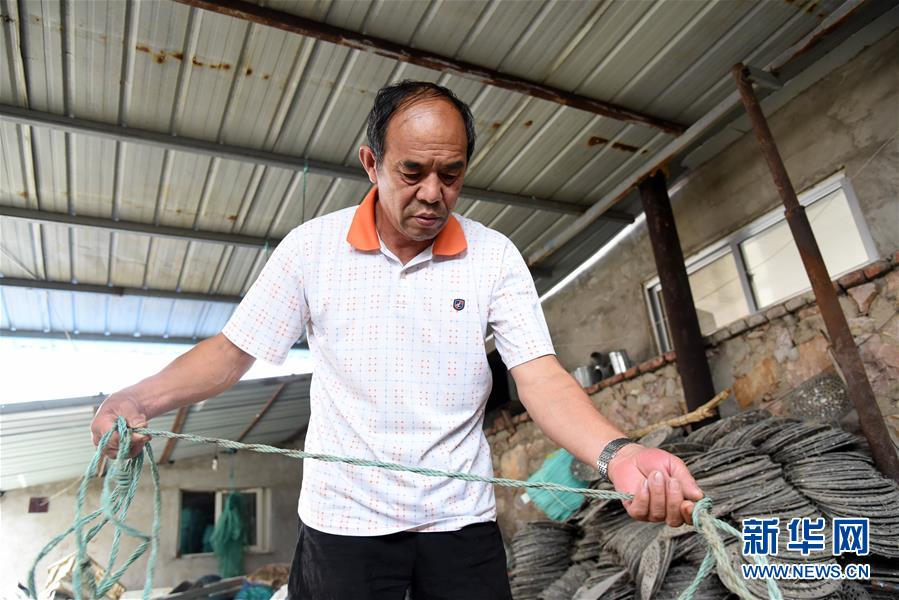 （走向我們的小康生活&middot;圖文互動）（4）長島漁民的扇貝喜事：從請客求人買到供不應(yīng)求