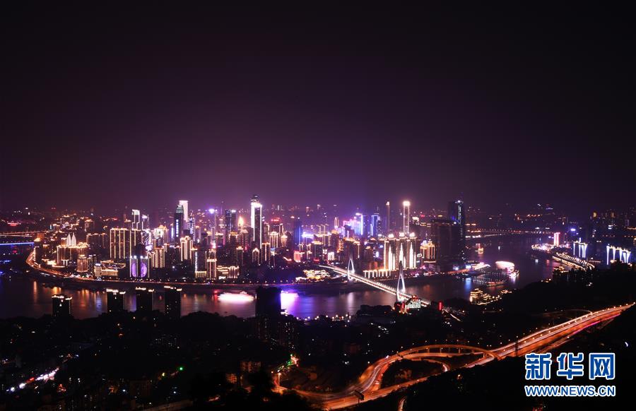 （新華全媒頭條&middot;走向我們的小康生活&middot;圖文互動(dòng)）（2）大城大鄉(xiāng)的&ldquo;幸福協(xié)奏曲&rdquo;&mdash;&mdash;重慶推動(dòng)高質(zhì)量發(fā)展創(chuàng)造高品質(zhì)生活紀(jì)事