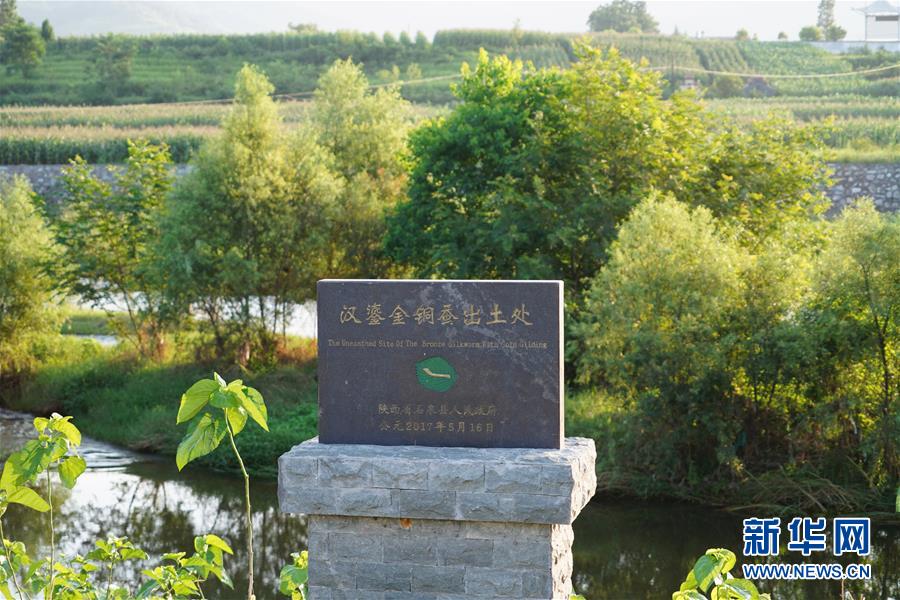 （走向我們的小康生活&middot;圖文互動）（5）綠了青山，紅了日子&mdash;&mdash;秦巴山區(qū)群眾繪出小康&ldquo;調(diào)色板&rdquo;