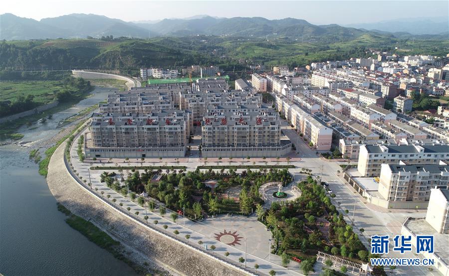 （走向我們的小康生活&middot;圖文互動）（1）&ldquo;樓上過日子，樓下賺票子&rdquo;&mdash;&mdash;來自陜西安康的易地扶貧搬遷一線觀察