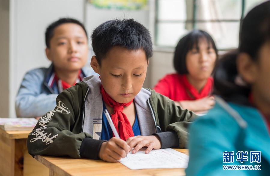 （新華全媒頭條&middot;決戰(zhàn)決勝脫貧攻堅&middot;督戰(zhàn)未摘帽貧困縣&middot;圖文互動）（11）不獲全勝，決不收兵&mdash;&mdash;全國52個掛牌督戰(zhàn)貧困縣脫貧攻堅紀實