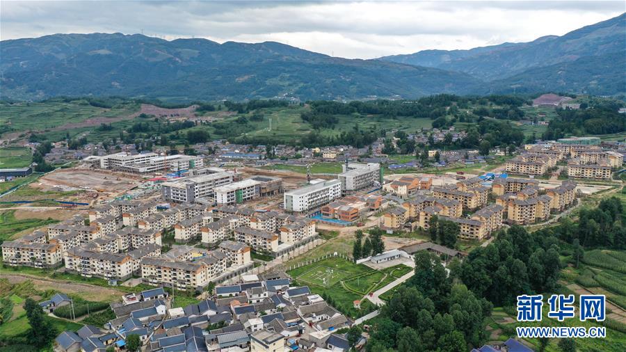 （新華全媒頭條&middot;決戰(zhàn)決勝脫貧攻堅&middot;督戰(zhàn)未摘帽貧困縣&middot;圖文互動）（7）苦蕎花開大涼山&mdash;&mdash;四川7個未摘帽縣脫貧攻堅一線觀察