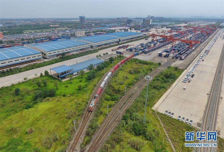 (新華全媒頭條·圖文互動)(3)西部有個(gè)新的“圈”——成渝加快雙城經(jīng)濟(jì)圈建設(shè)