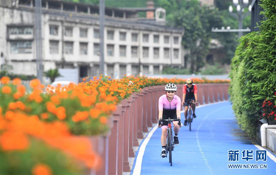 (新華全媒頭條·圖文互動)(8)西部有個(gè)新的“圈”——成渝加快雙城經(jīng)濟(jì)圈建設(shè)