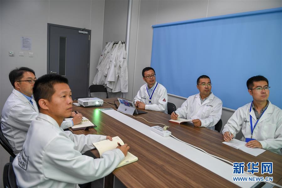 （在習近平新時代中國特色社會主義思想指引下&mdash;&mdash;新時代新作為新篇章&middot;習近平總書記關(guān)切事&middot;圖文互動）（1）終不悔為國為民，攀高峰只爭朝夕&mdash;&mdash;來自科學家們的動人故事