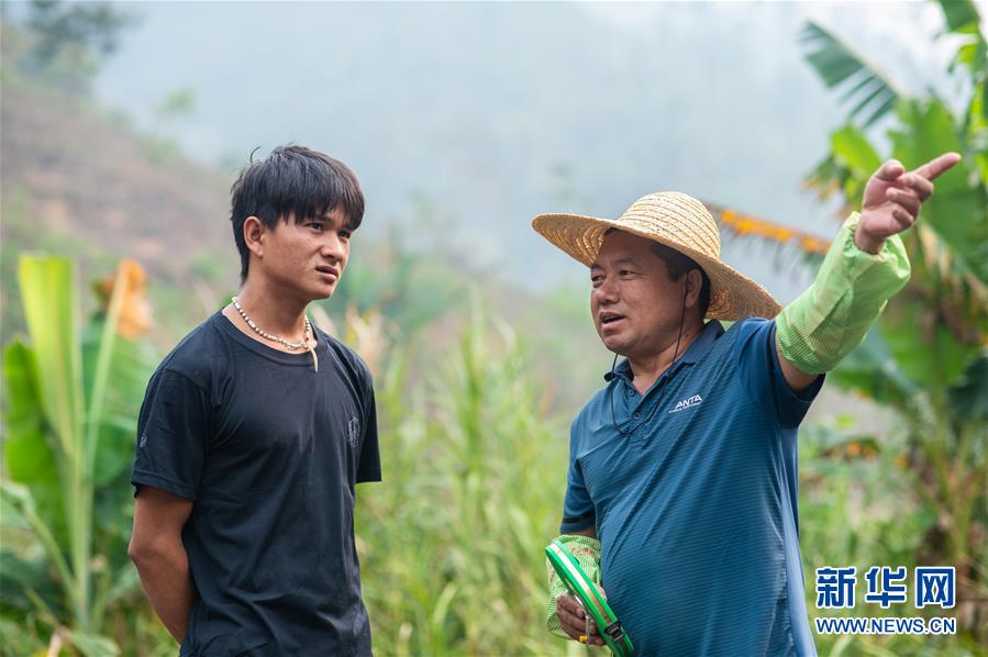(新華全媒頭條·決戰(zhàn)決勝脫貧攻堅(jiān)·督戰(zhàn)未摘帽貧困縣·圖文互動(dòng))(15)脫貧的歌聲——云南直過民族和人口較少民族共入新時(shí)代