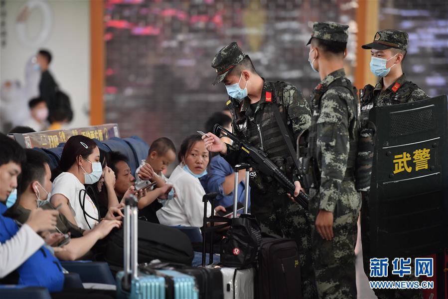 （圖文互動(dòng)）（1）武警官兵&ldquo;雙節(jié)&rdquo;堅(jiān)守戰(zhàn)位保平安