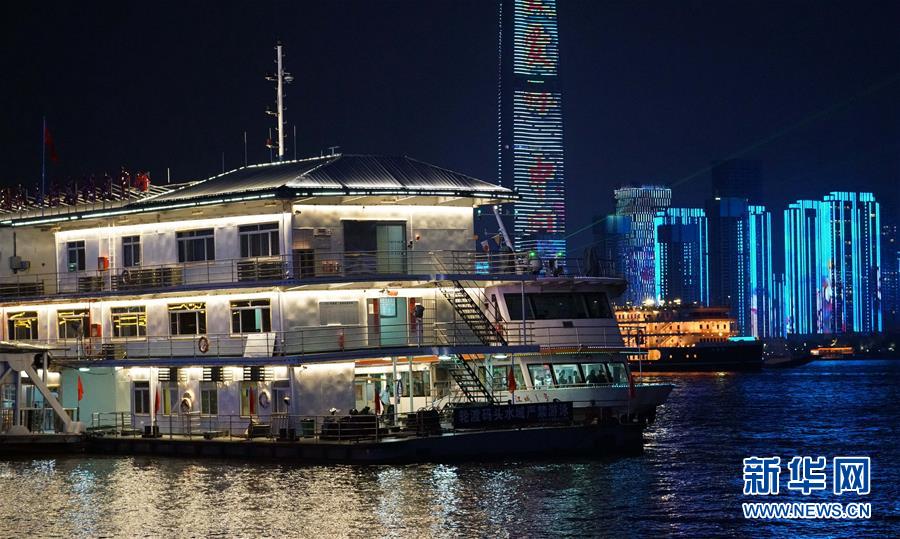 （圖文互動(dòng)）（9）武漢25公里大型燈光秀深情告白祖國(guó)