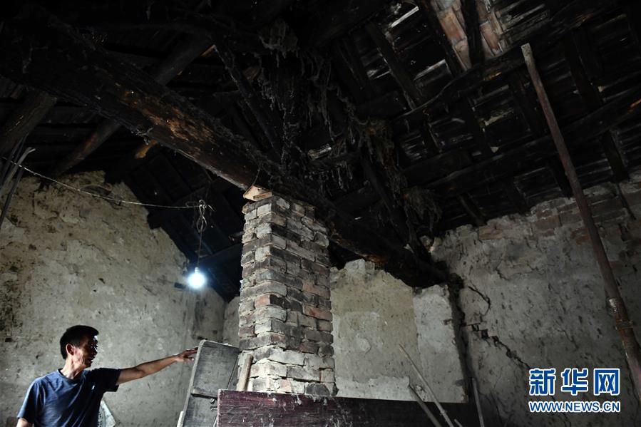 （決戰(zhàn)決勝脫貧攻堅(jiān)&middot;圖文互動(dòng)）（3）&ldquo;灘里人&rdquo;陳百藏的&ldquo;蓋房&rdquo;記