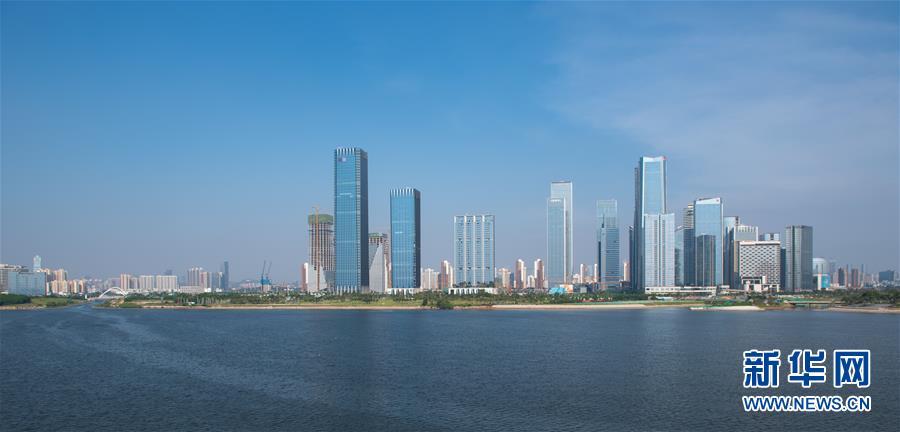 （在習近平新時代中國特色社會主義思想指引下&mdash;&mdash;新時代新作為新篇章&middot;習近平總書記關切事&middot;圖文互動）（2）我家大門常打開&mdash;&mdash;經(jīng)濟特區(qū)全方位對外開放故事